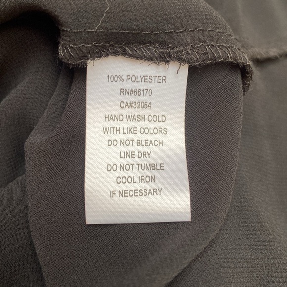 Simple elegance black dress. - Picture 8 of 8